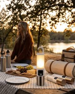Outdoor Kamp Feneri USB Şarjlı Yüksek Parlaklık Güç Ekranlı LED Aydınlatma
