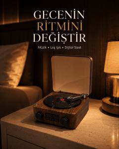 Gece Lambası Bluetooth Hoparlör Dijital Saat Çok Fonksiyonlu Su Dalgası Işıklı
