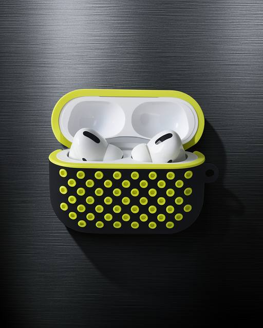Apple Airpods Pro 2 (2.nesil) Spor Delikli Kılıf - Siyah-sarı