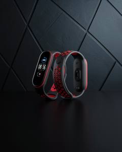 Xiaomi Mi Band 6 Spor Delikli Kordon - Siyah-kırmızı