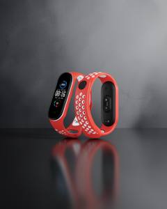 Xiaomi Mi Band 4 Spor Delikli Kordon - Kırmızı-beyaz