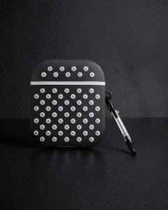 Apple Airpods 3 (3.nesil) Spor Delikli Kılıf - Siyah-beyaz